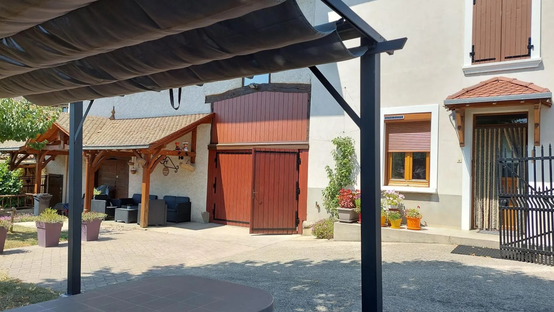 Les Copains D'Abord Villa Beaucroissant